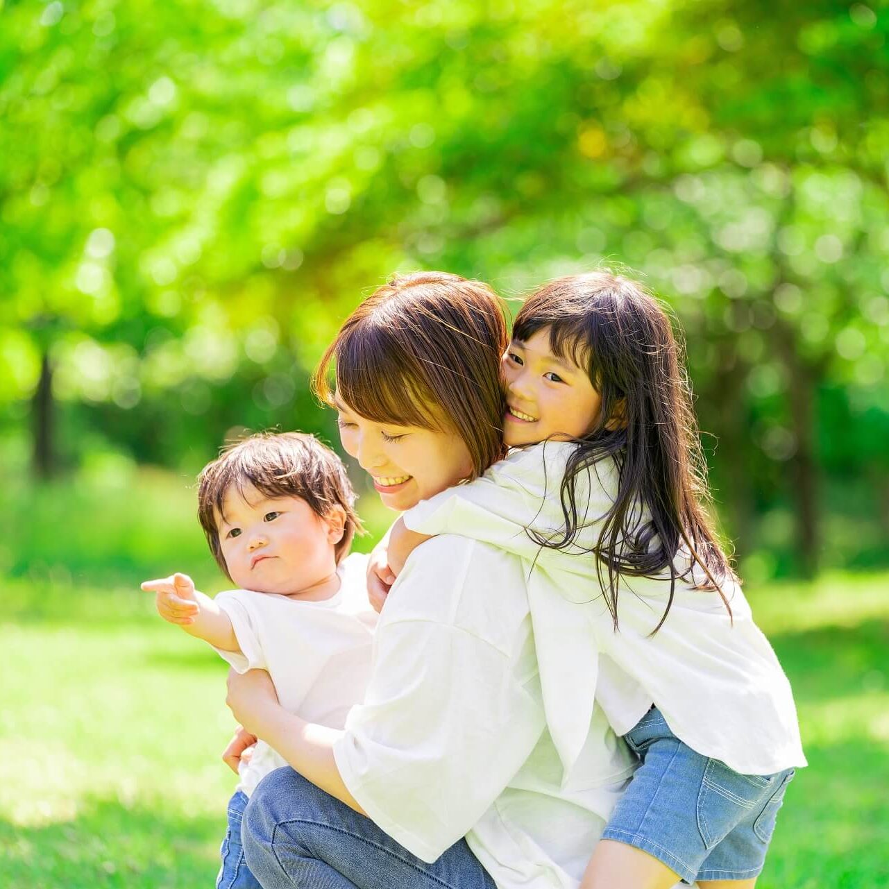 The Pros and Cons of Entrepreneurship for Single Mothers